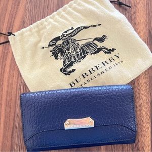 Burberry navy wallet